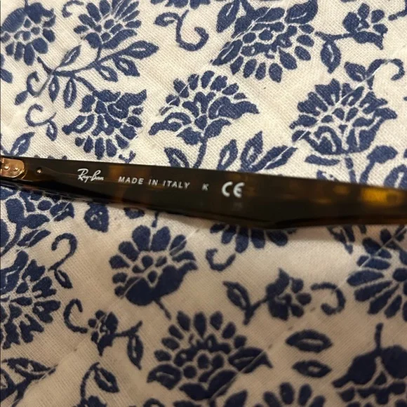 Rayban glasses with case - Picture 7 of 9